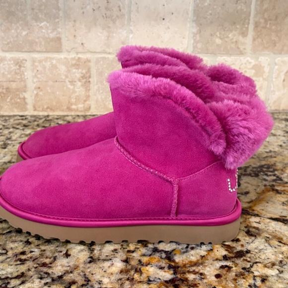 NWOT Uggs Hot pink size 7 Women - Picture 4 of 7